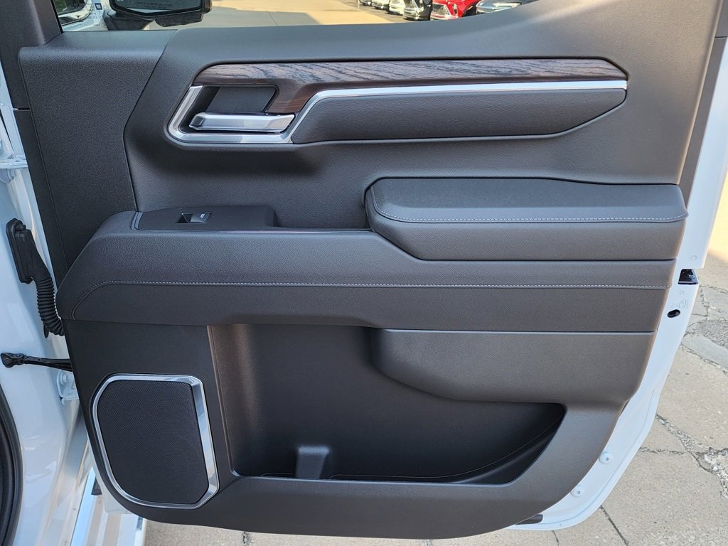 2025 Gmc Sierra 1500 SLT photo 39