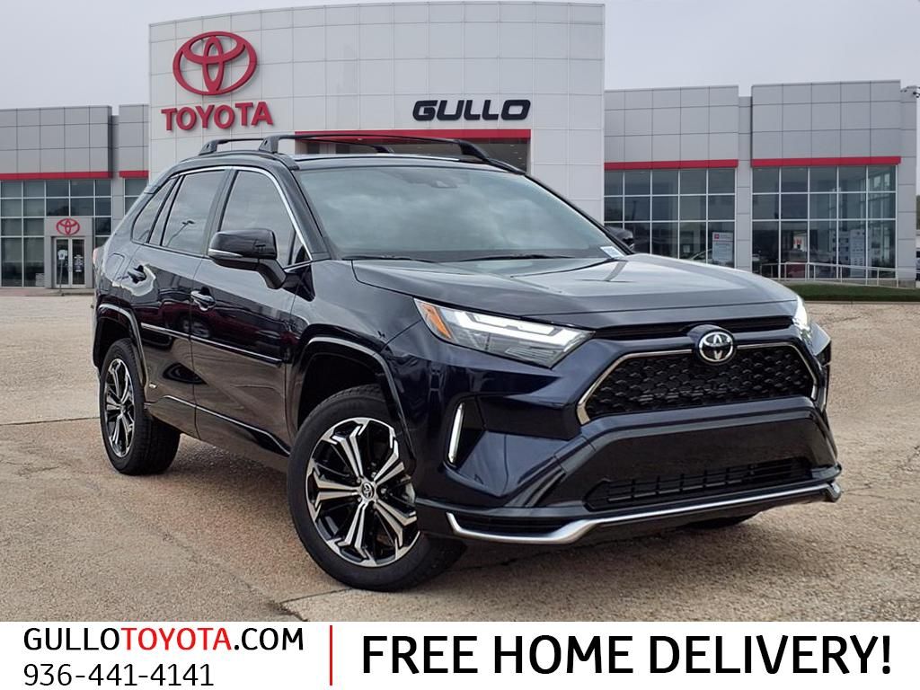 2025 Toyota RAV4 XSE's photo