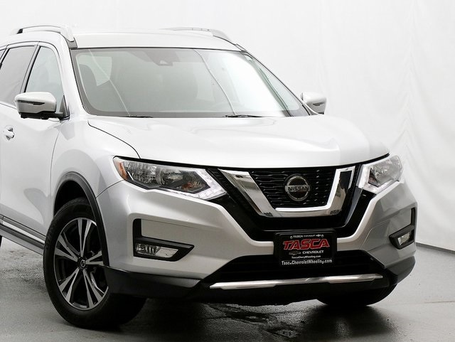 2018 Nissan Rogue SL photo 2