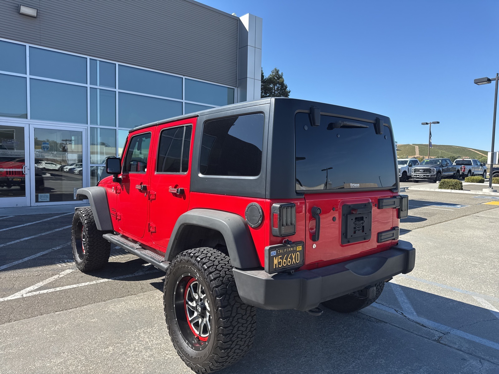 2016 Jeep Wrangler Unlimited Sport photo 2
