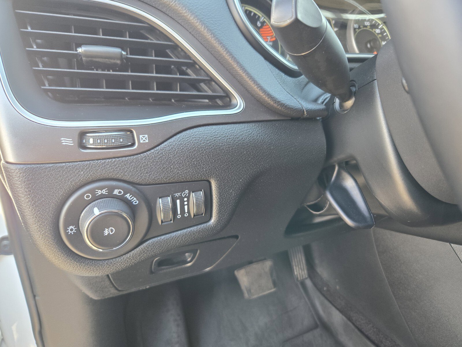 2019 Jeep Cherokee Latitude photo 20