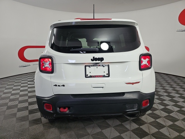 2023 Jeep Renegade Trailhawk photo 6