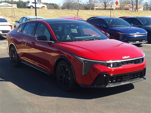 2025 Kia K4 GT-Line Turbo photo 2