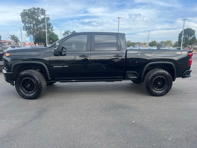 2021 Chevrolet Silverado 2500HD Custom photo 2