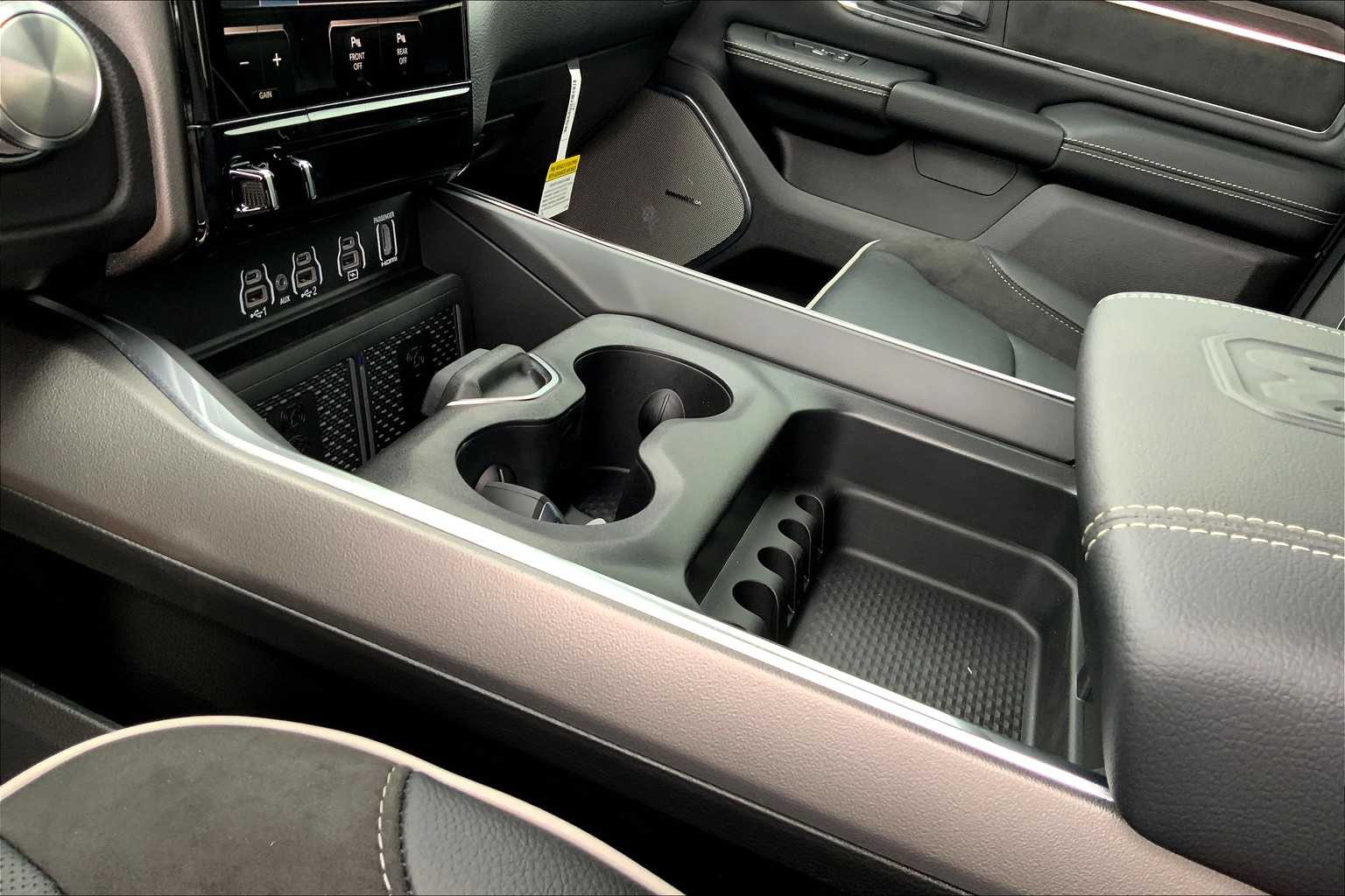 2026 Ram 1500 Laramie photo 7