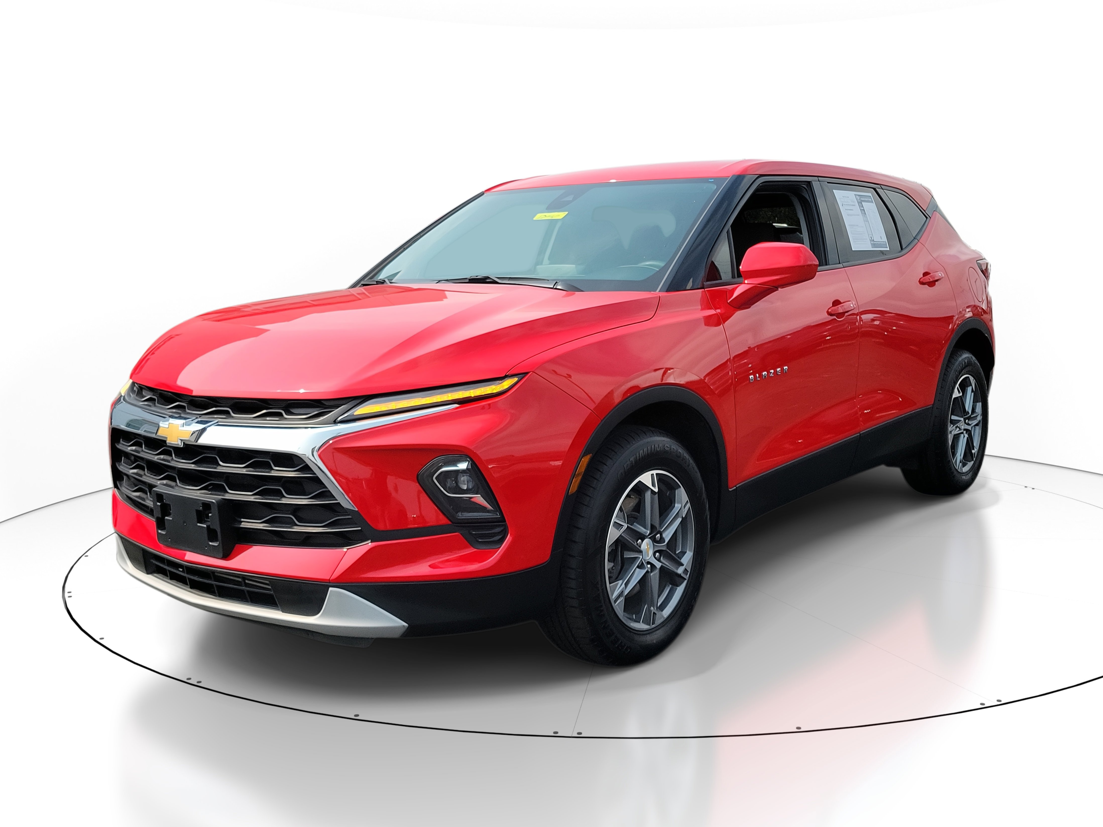 2023 Chevrolet Blazer 2LT photo 2