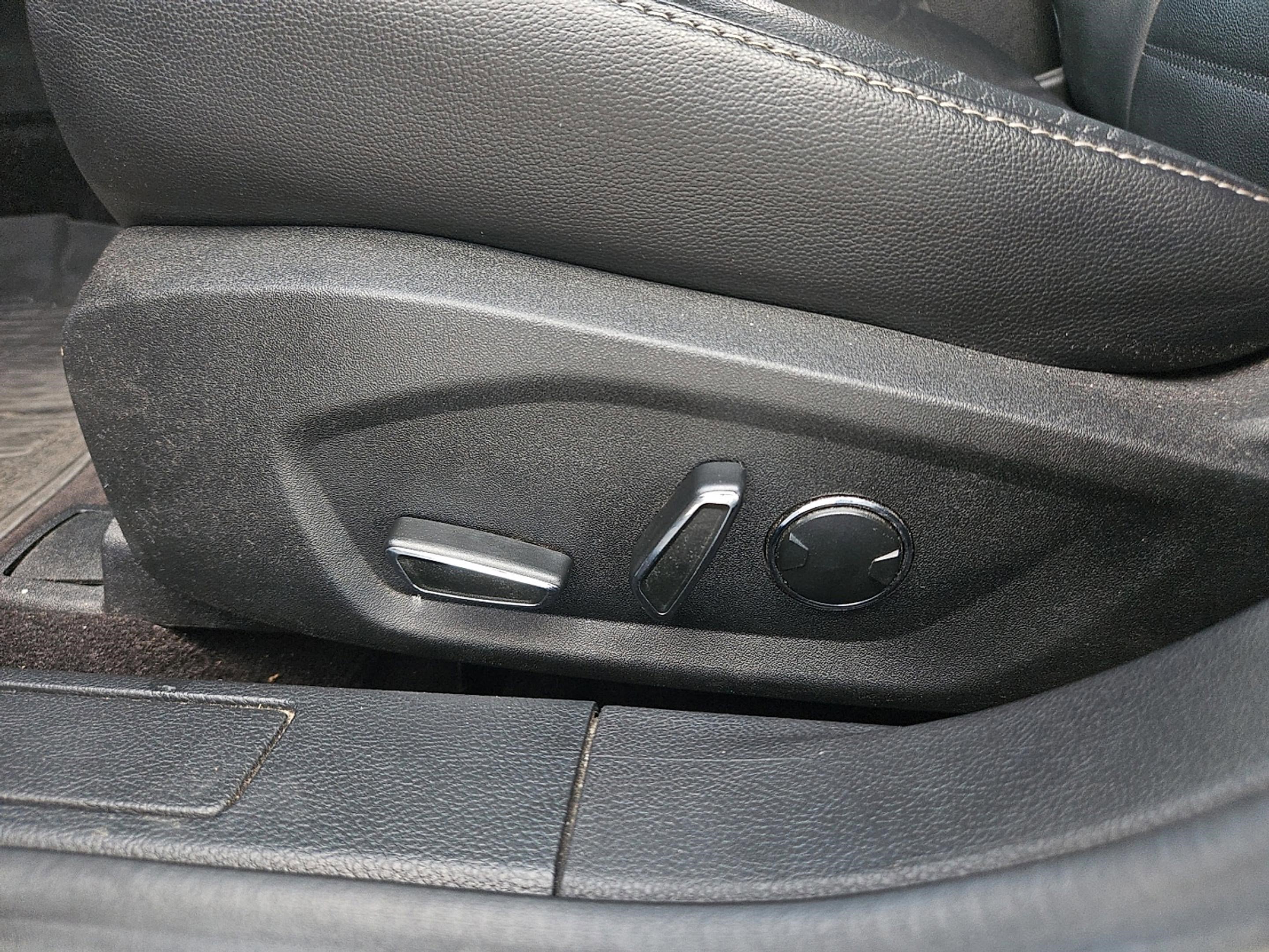 2017 Ford Fusion SE photo 22