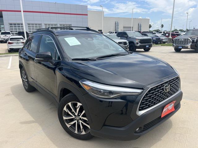 2025 Toyota Corolla Cross XLE's photo