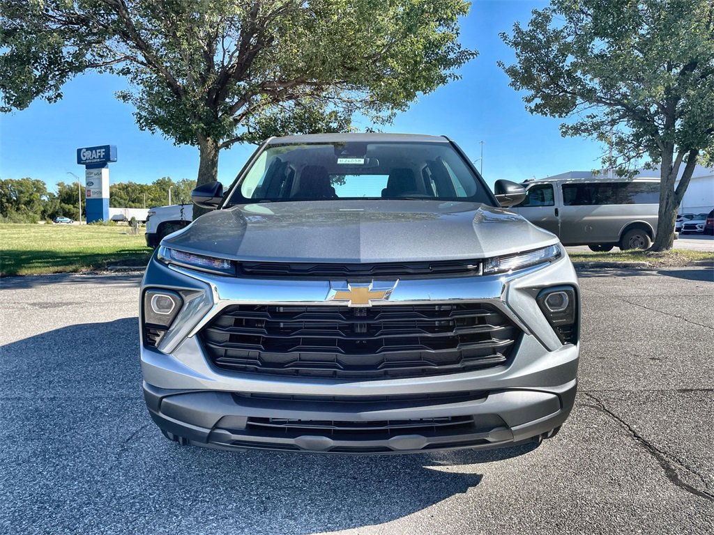2026 Chevrolet Trailblazer LS photo 3