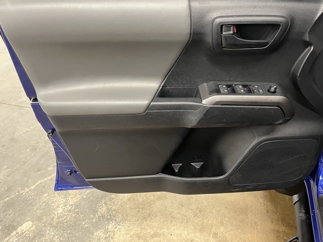2023 Toyota Tacoma SR5 photo 15