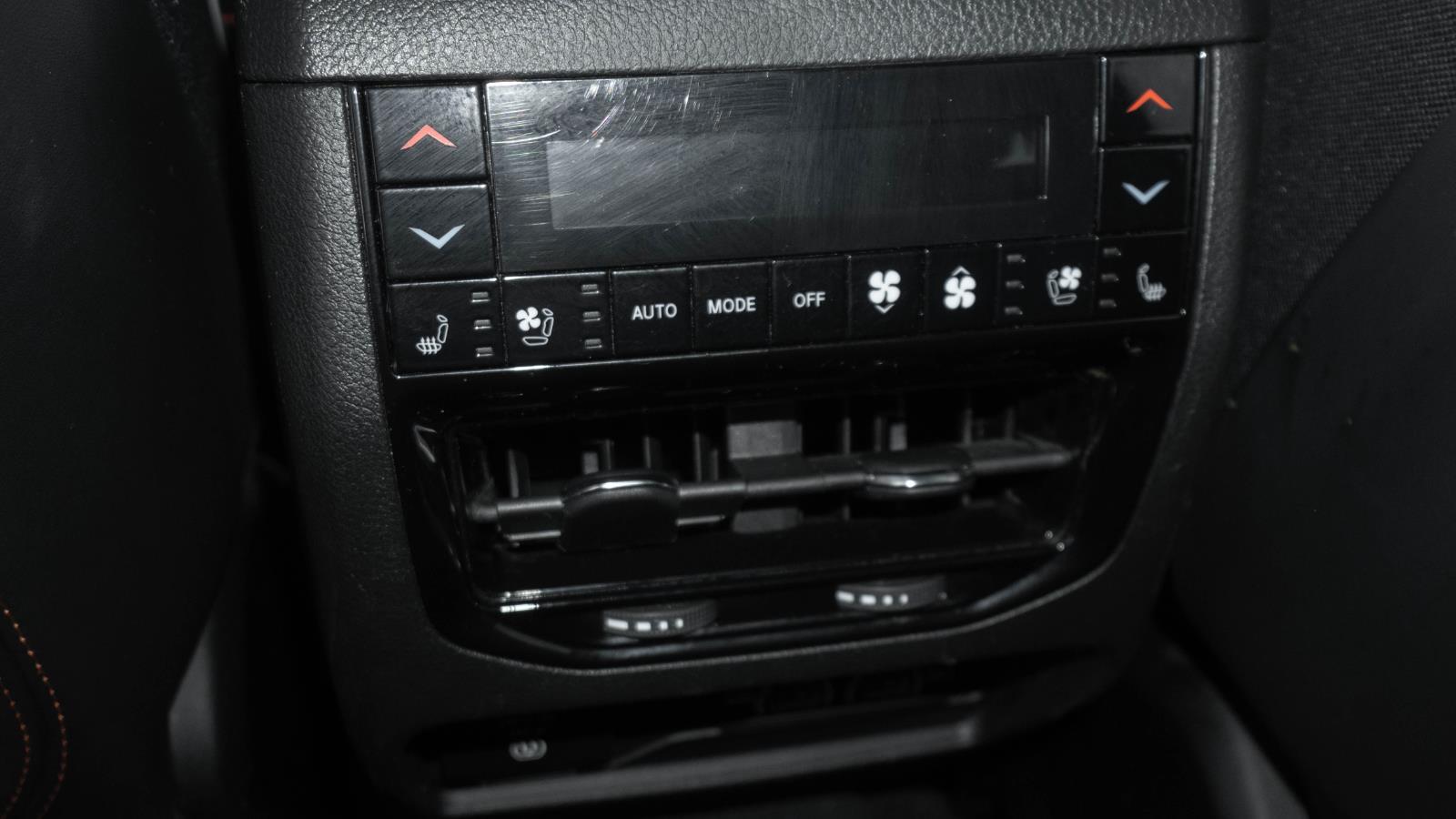 2023 Jeep Grand Cherokee L Summit Reserve photo 11