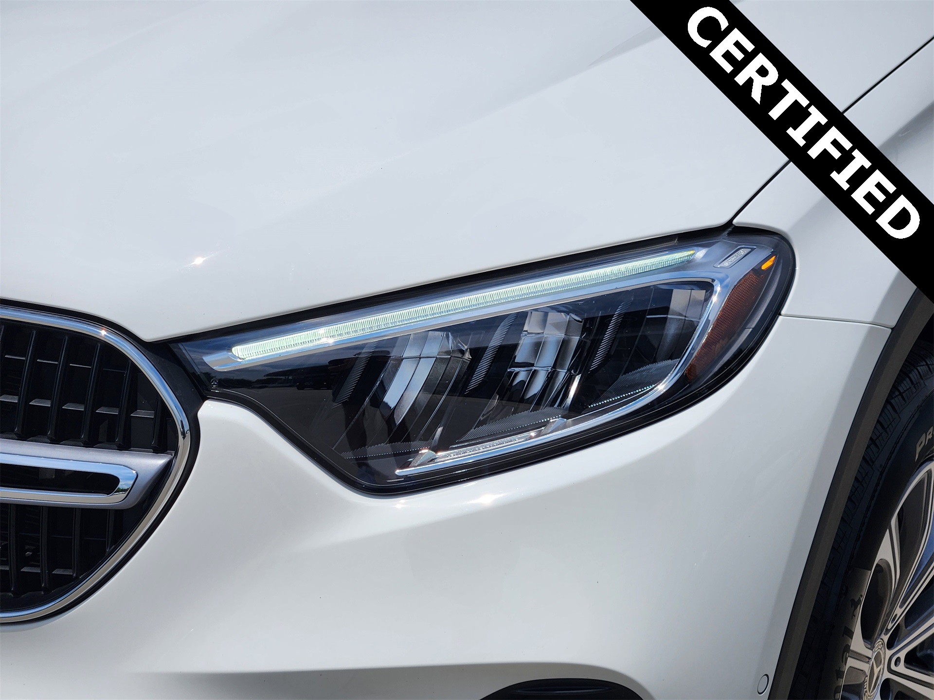 2025 Mercedes Benz GLC 300 4MATIC photo 4