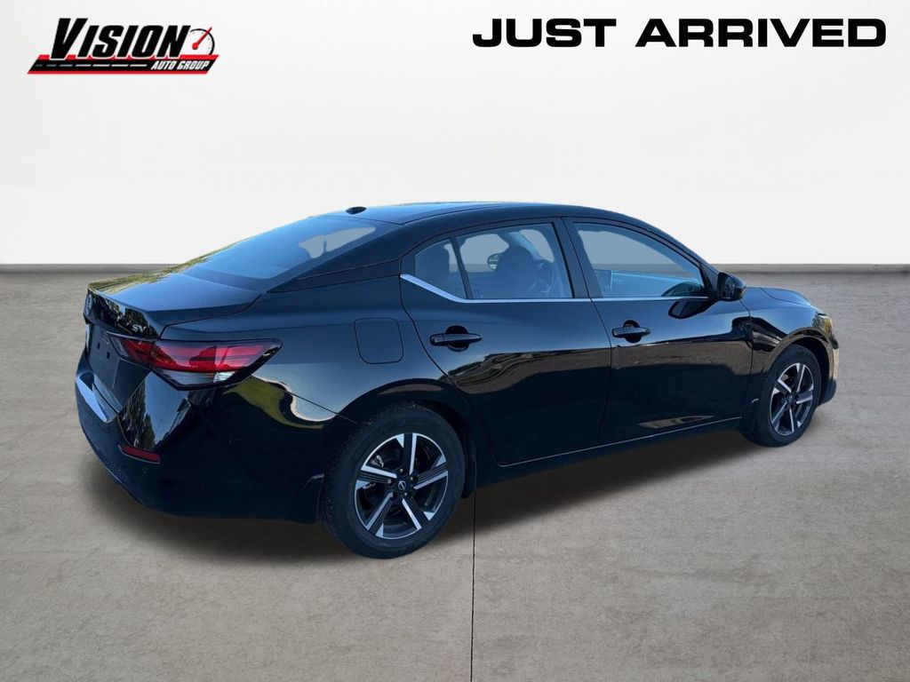 2024 Nissan Sentra SV photo 5