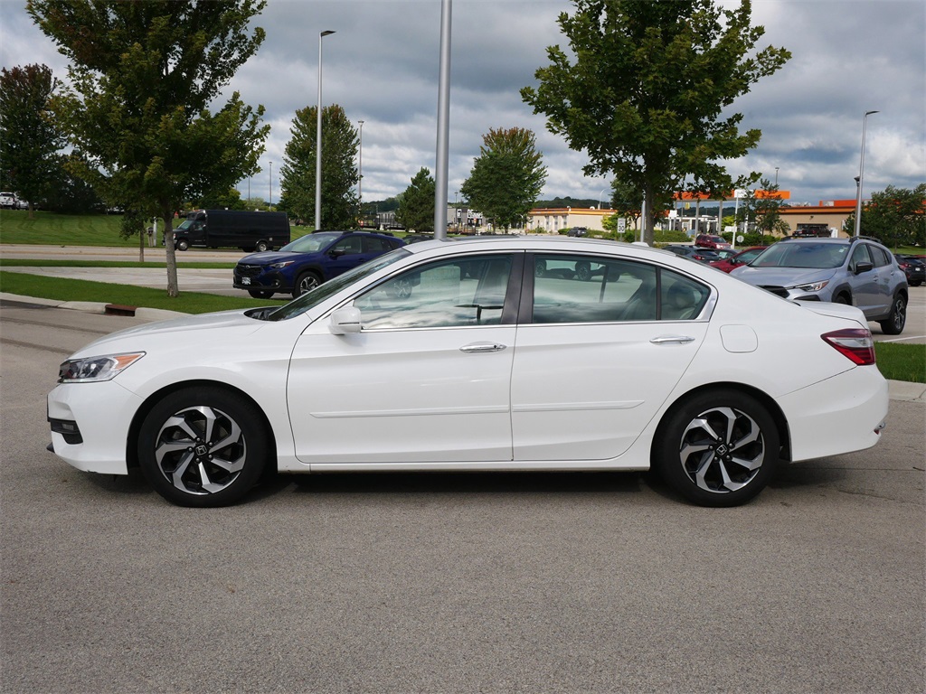 2017 Honda Accord EX-L photo 3