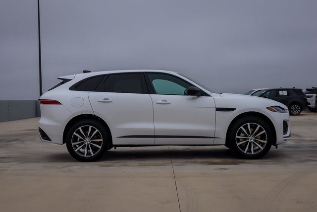 2025 Jaguar F-PACE P250 R-Dynamic S photo 4