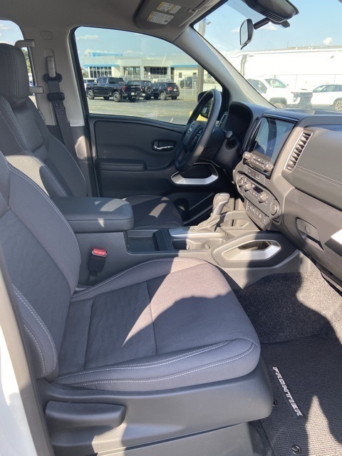 2024 Nissan Frontier SV Crew Cab photo 21
