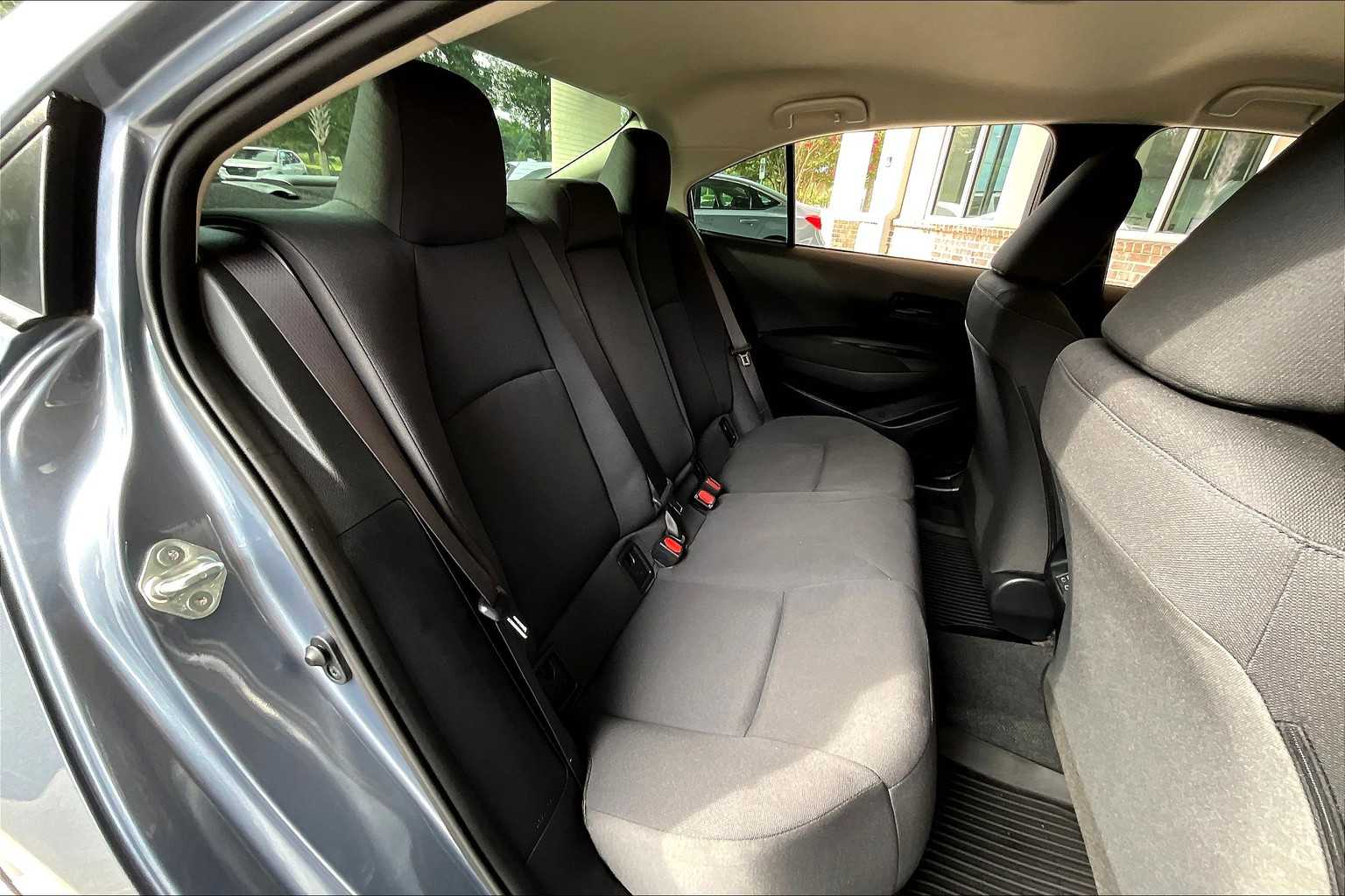 2024 Toyota Corolla LE photo 37