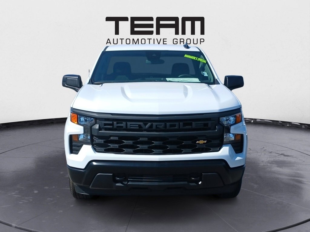 2024 Chevrolet Silverado 1500 photo 2