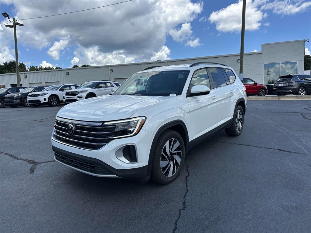 2024 Volkswagen Atlas SE Technology photo 2