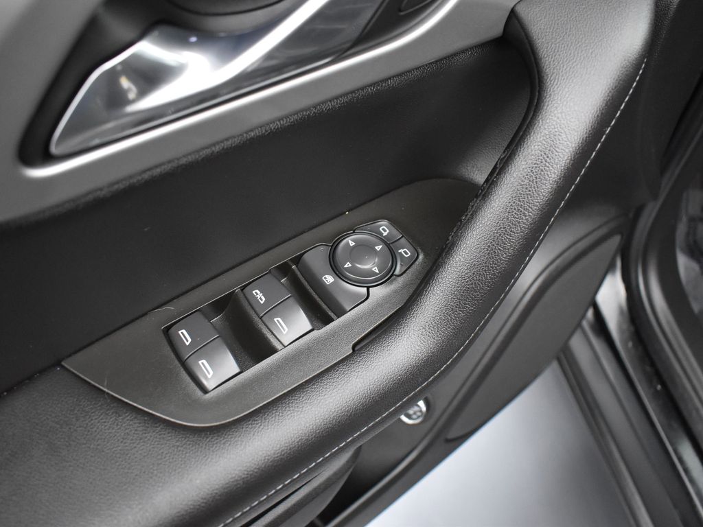 2020 Chevrolet Blazer 1LT photo 5