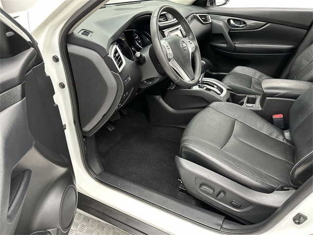 2014 Nissan Rogue SL photo 3