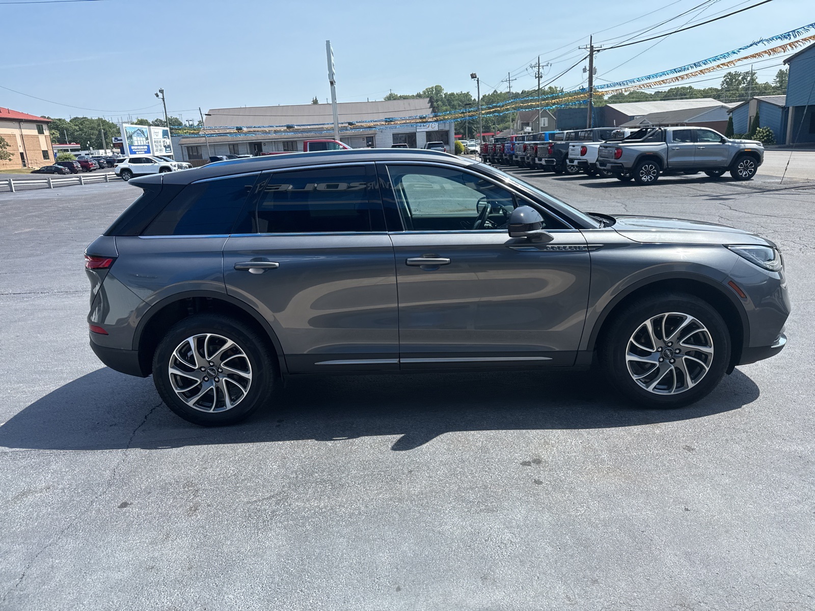 2021 Lincoln Corsair Standard photo 13
