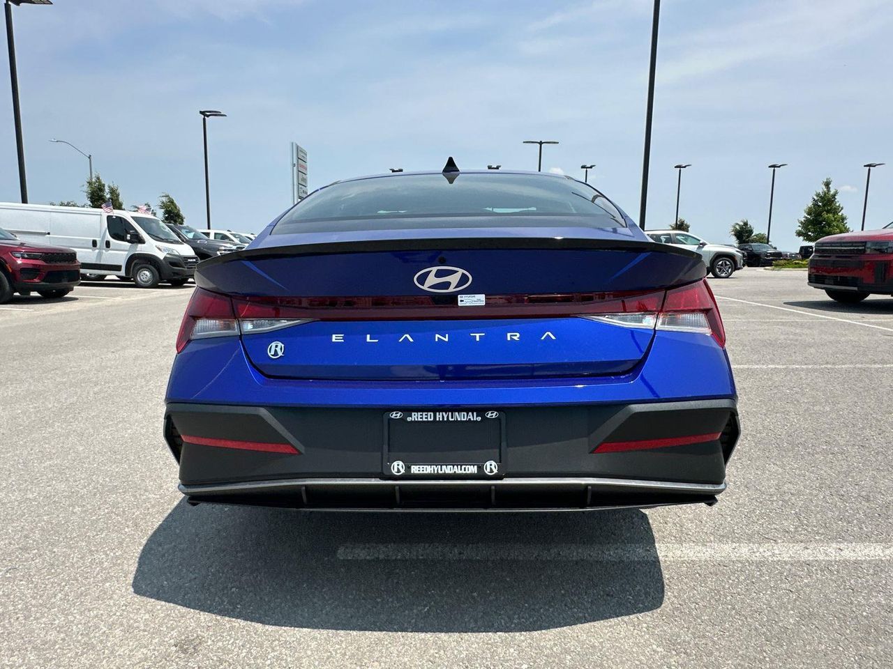 2025 Hyundai Elantra SEL Sport photo 2