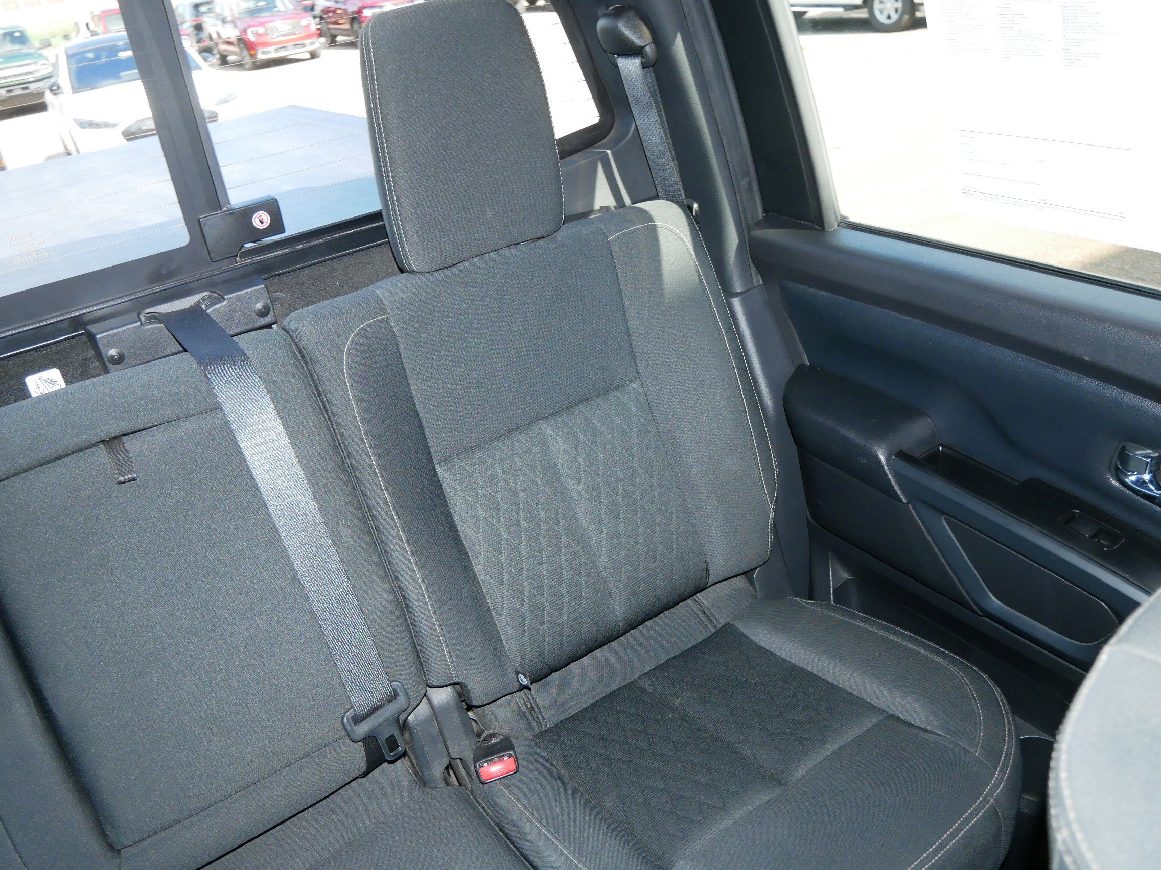 2018 Nissan Titan SV photo 14