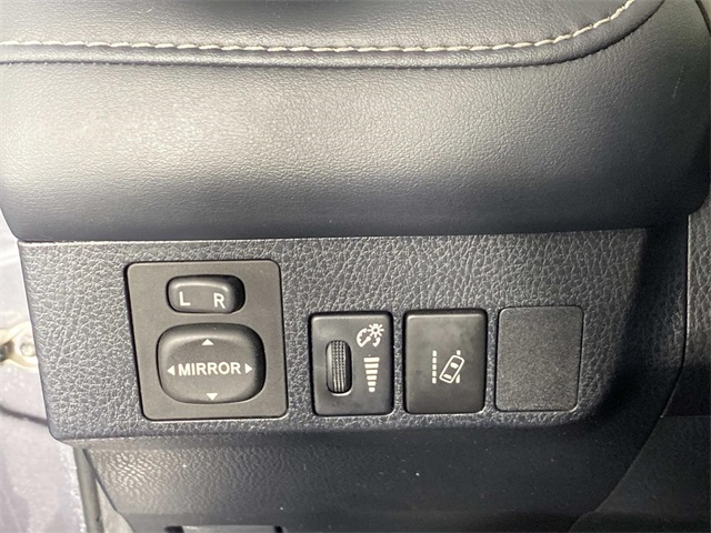 2018 Toyota RAV4 XLE photo 11
