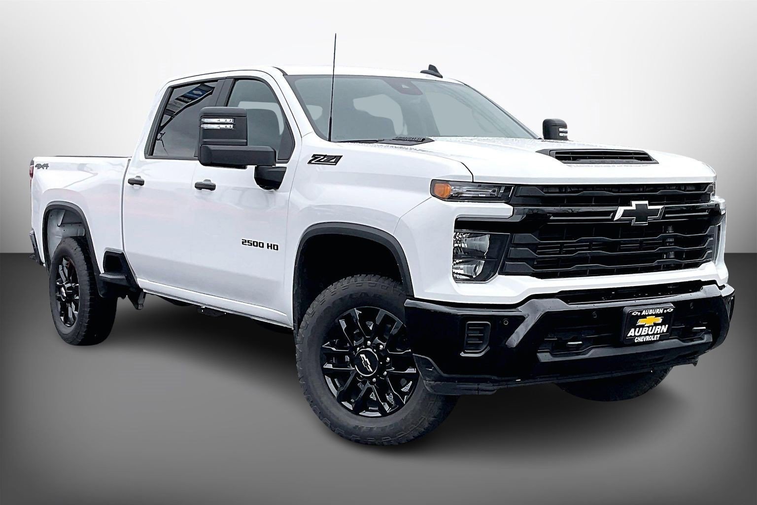 2026 Chevrolet Silverado HD Custom's photo
