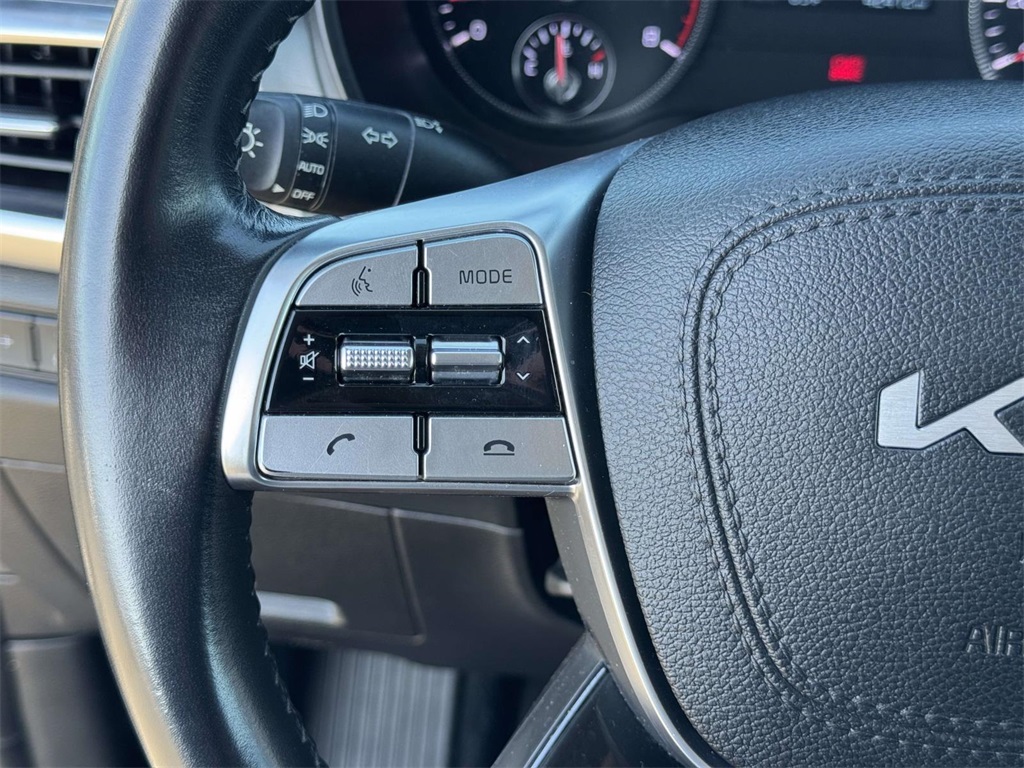 2022 Kia Telluride LX photo 20