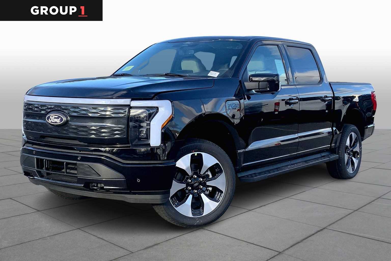 2025 Ford F-150 Lightning Platinum's photo
