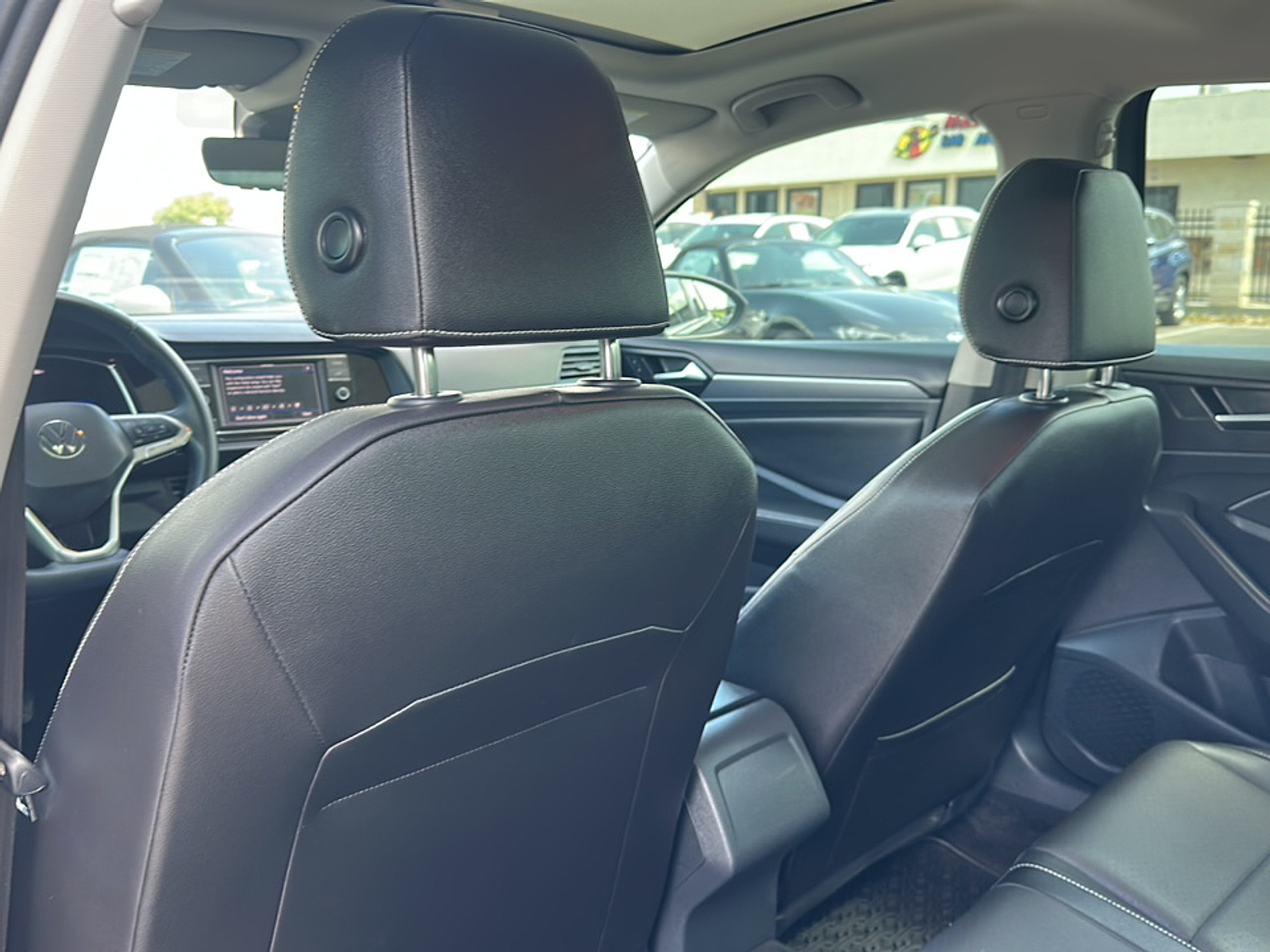 2023 Volkswagen Jetta 1.5T SE photo 3