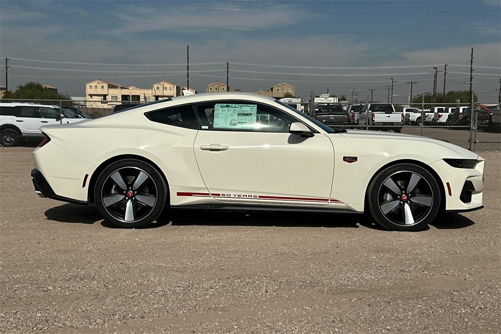 2025 Ford Mustang GT Premium photo 2