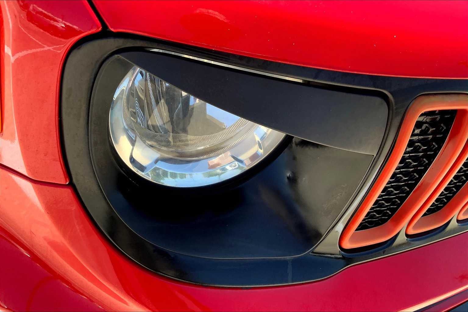 2020 Toyota RAV4 LE photo 24