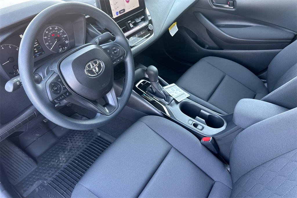 2025 Toyota Corolla LE photo 8