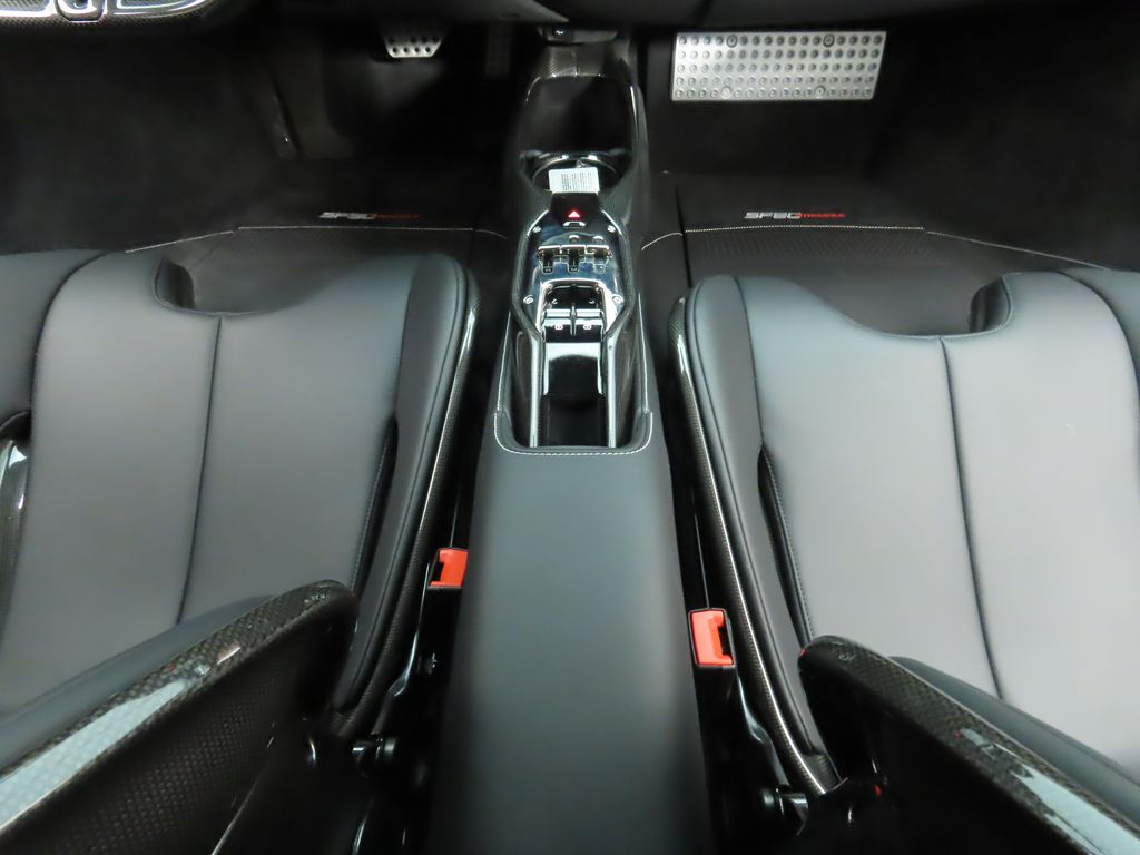 2023 Ferrari SF90 Stradale Base photo 16