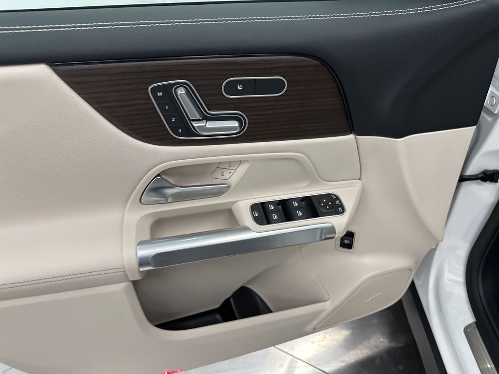 2026 Mercedes Benz GLB 250 4MATIC photo 11