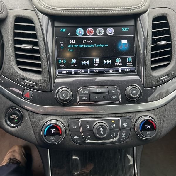 2019 Chevrolet Impala 1LT photo 3