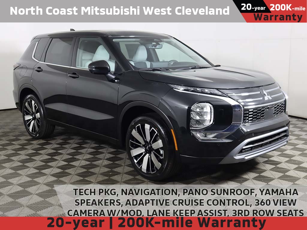 2025 Mitsubishi Outlander SE's photo