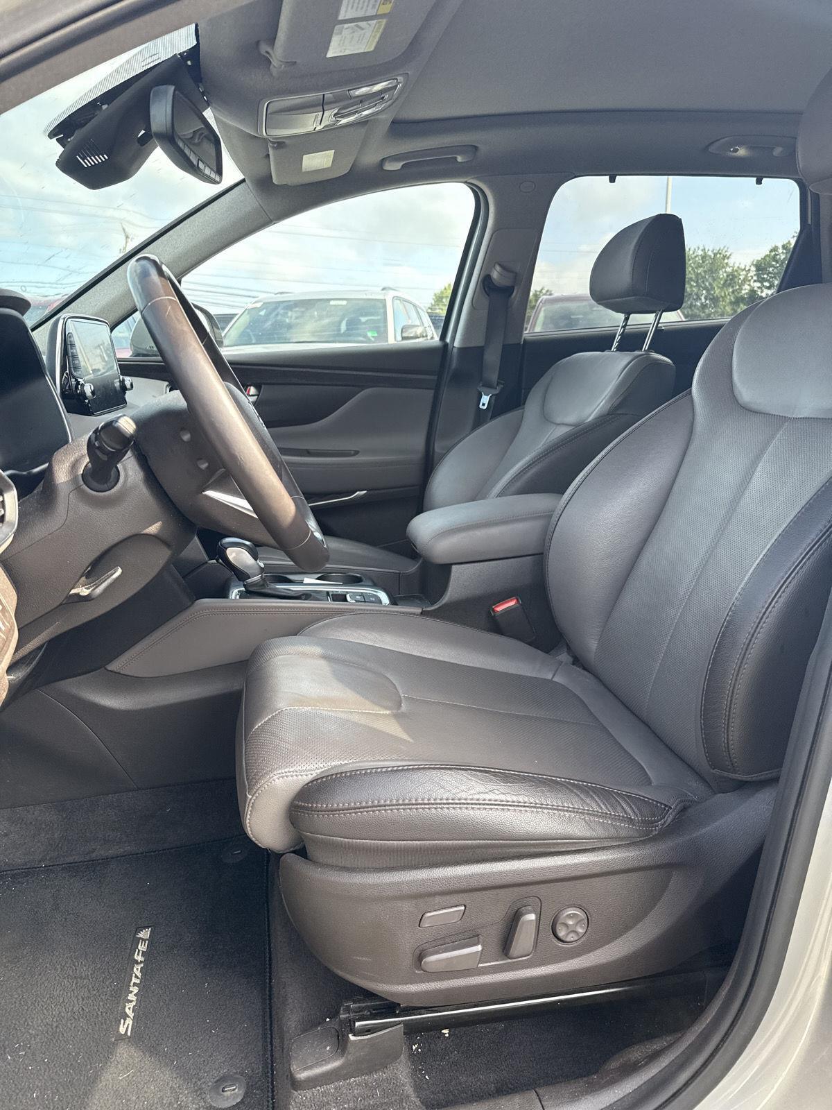 2020 Hyundai Santa Fe Limited photo 7