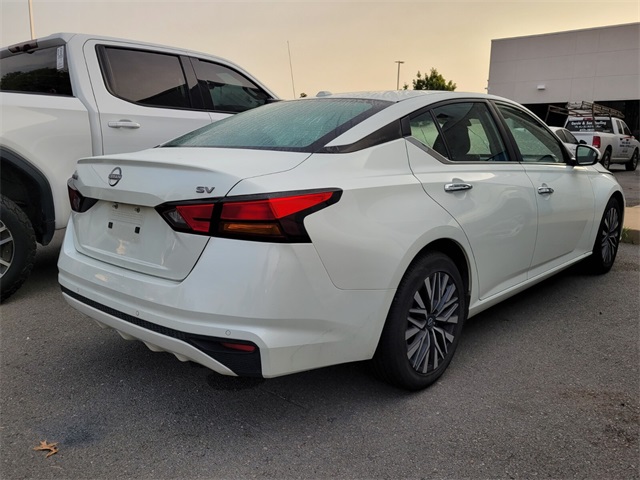 2023 Nissan Altima 2.5 SV photo 4