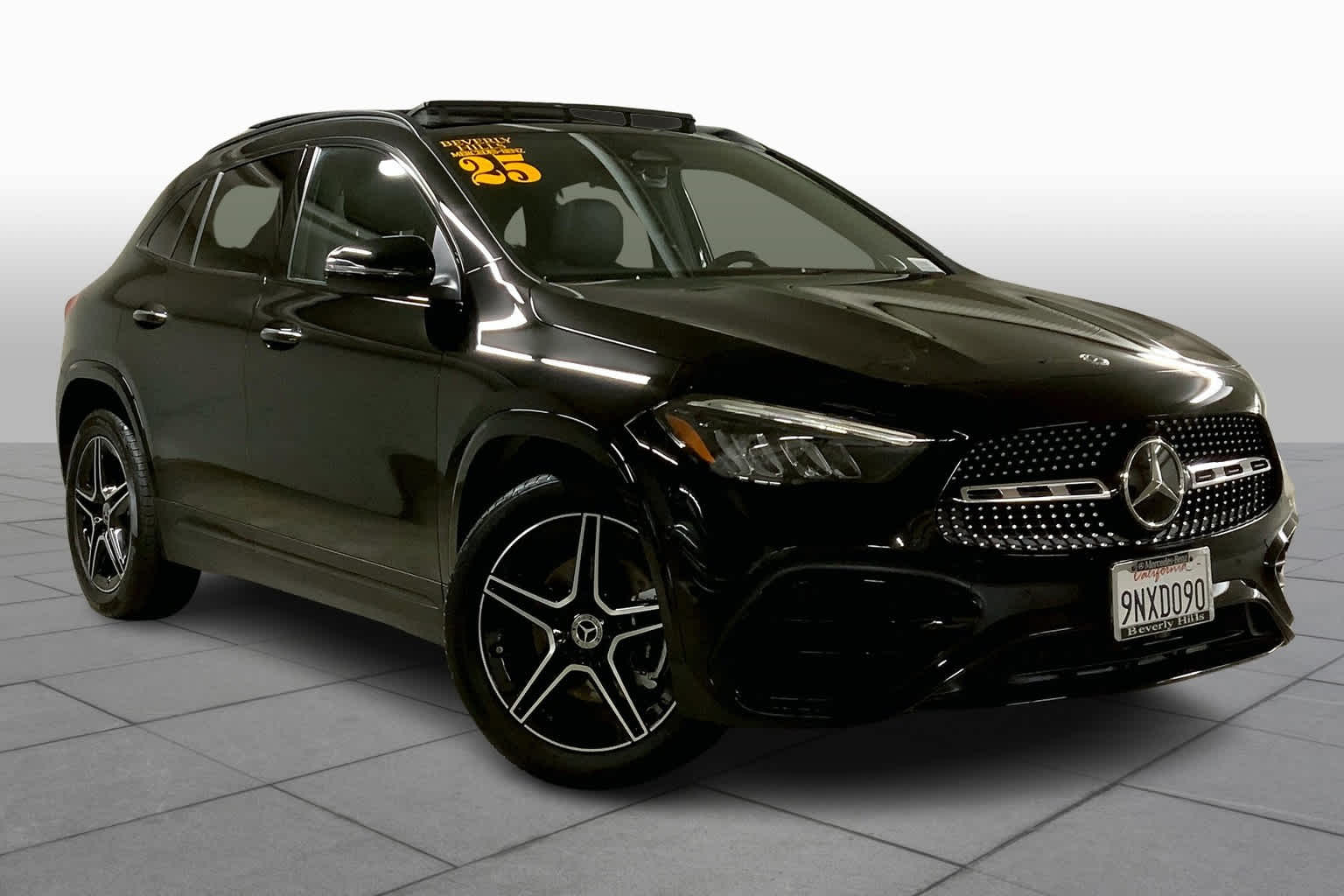 2025 Mercedes Benz GLA 250 photo 2