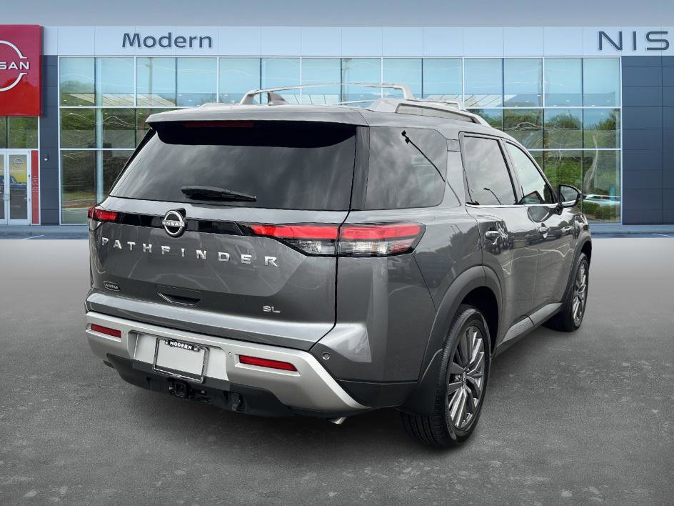 2024 Nissan Pathfinder SL photo 5