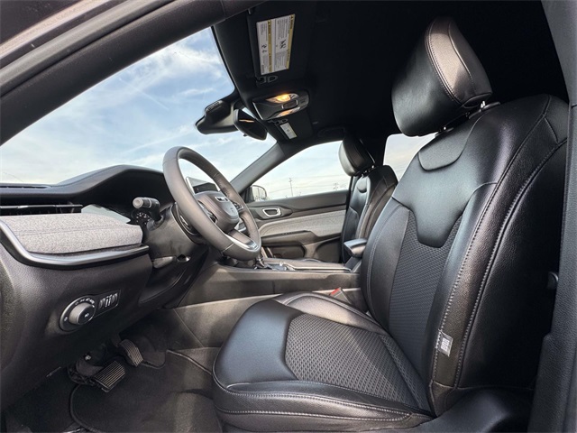 2024 Jeep Compass Latitude photo 4