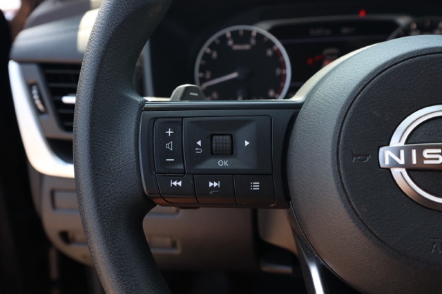 2023 Nissan Rogue S photo 21