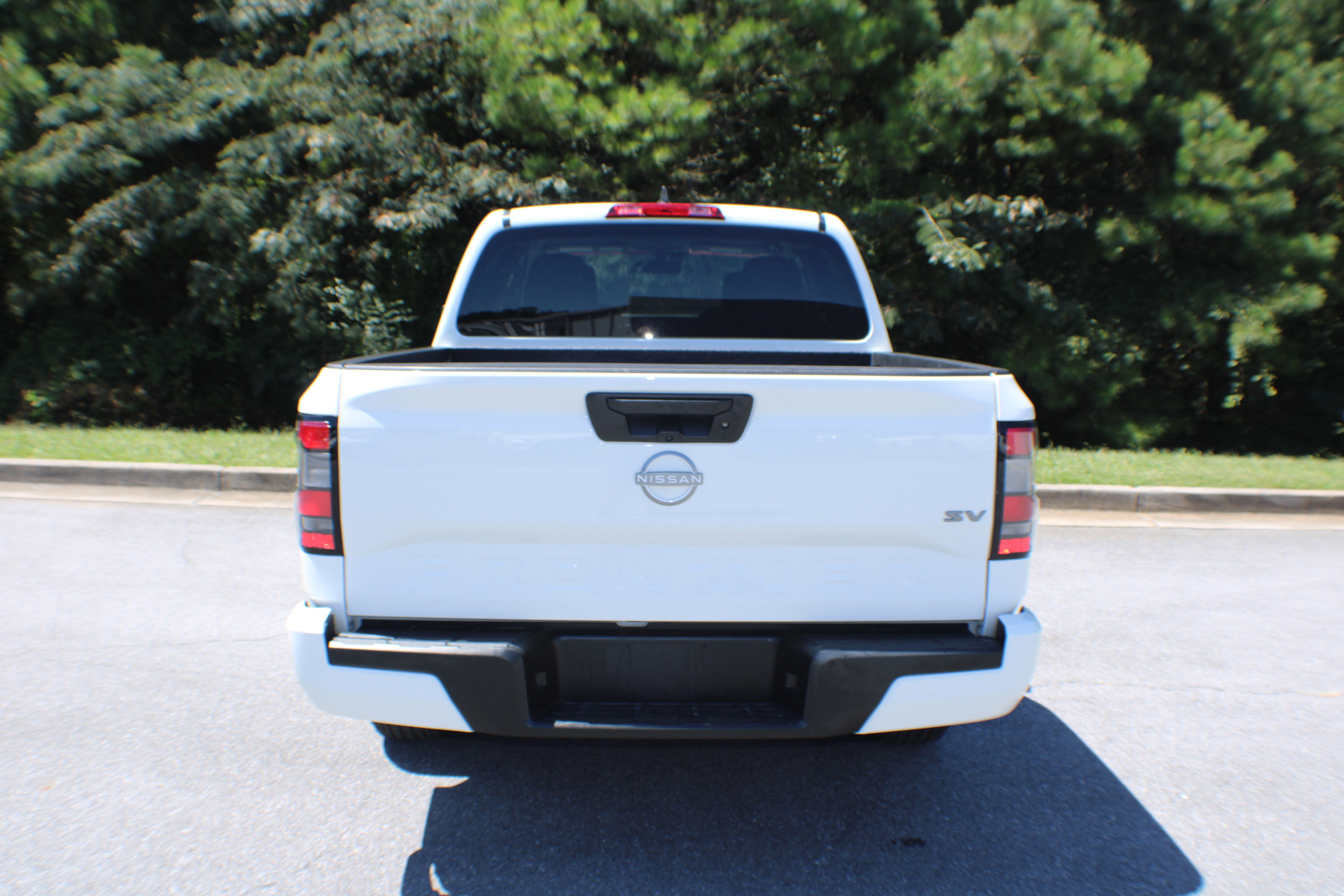 2024 Nissan Frontier SV photo 7
