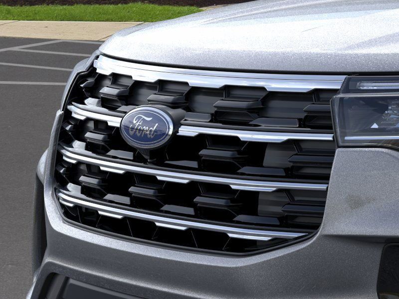 2025 Ford Explorer photo 13