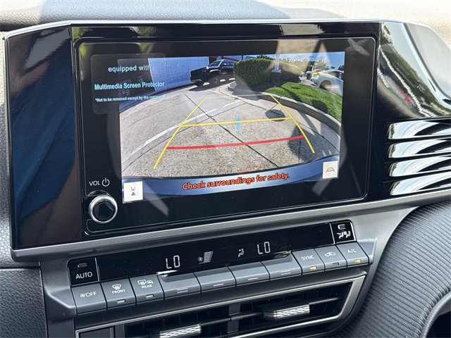 2025 Toyota Camry SE photo 21