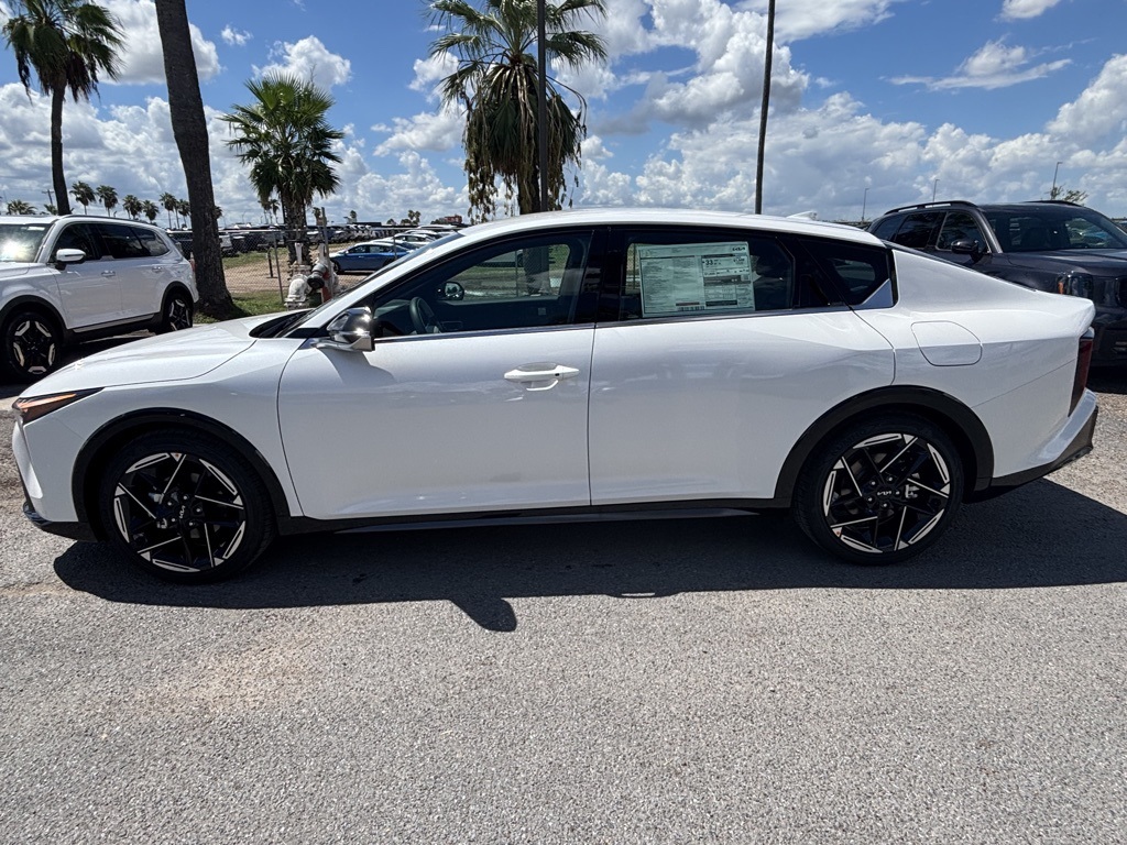 2025 Kia K4 GT-Line photo 4